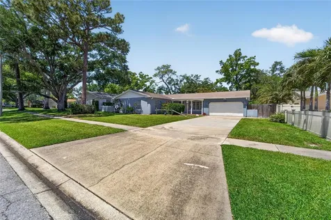 1894 Oakdale Lane N Clearwater FL 33764
