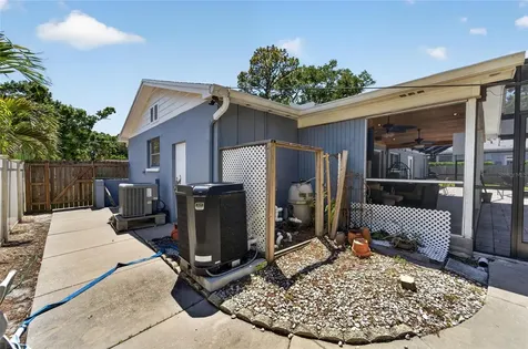 1894 Oakdale Lane N Clearwater FL 33764