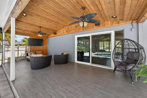 1894 Oakdale Lane N Clearwater FL 33764