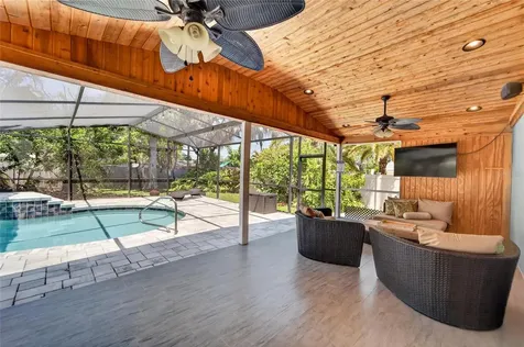 1894 Oakdale Lane N Clearwater FL 33764