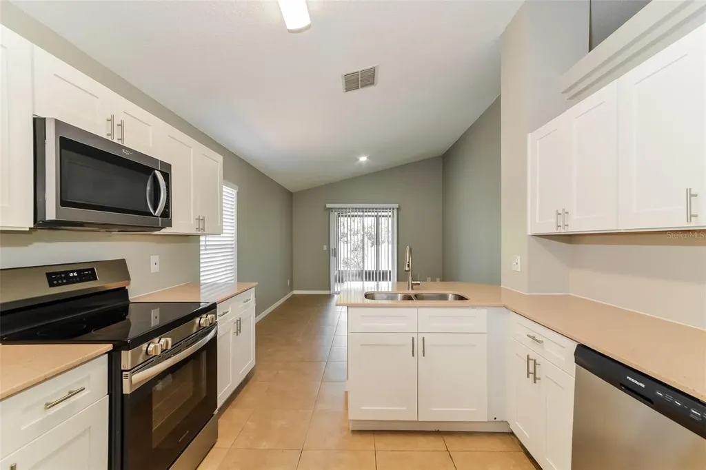 1073 Sheeler Hills Drive Apopka FL 32703