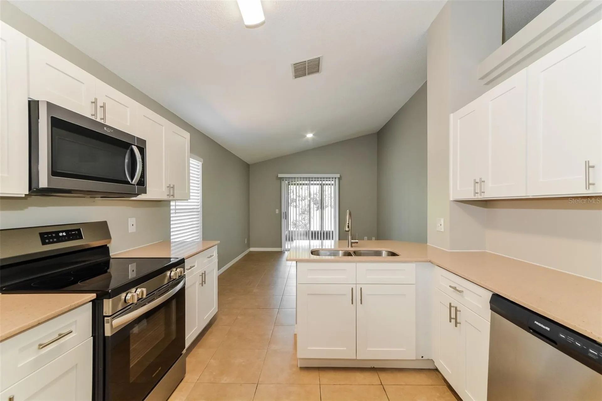 1073 Sheeler Hills Drive Apopka FL 32703