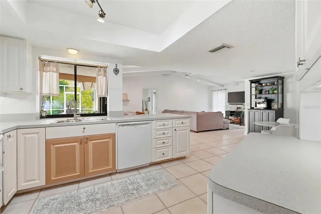 3927 Country View Lane Sarasota FL 34233