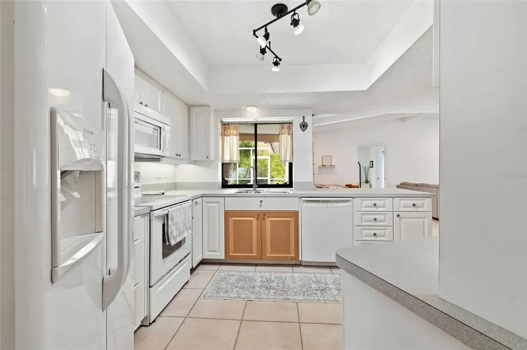 3927 Country View Lane Sarasota FL 34233