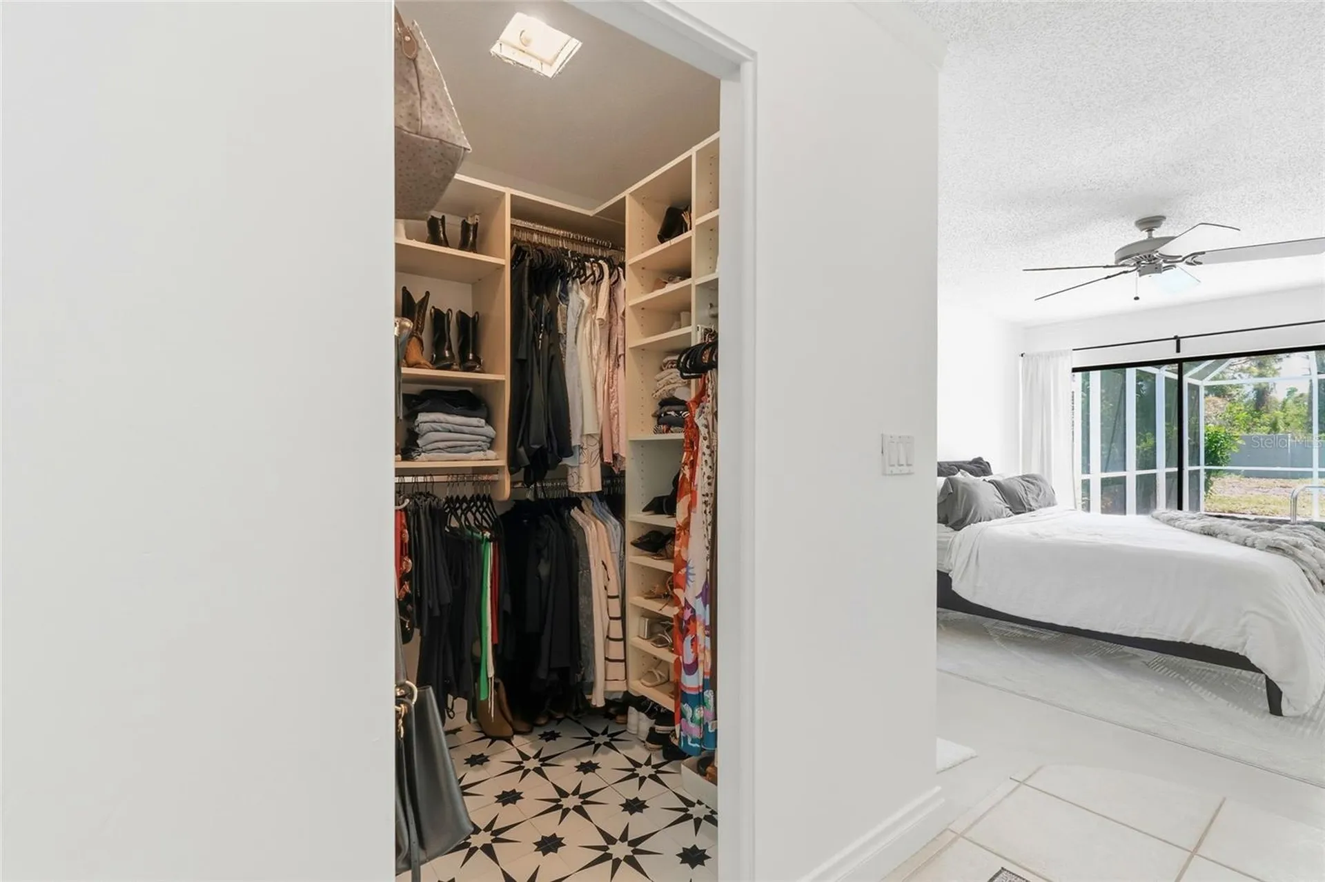 3927 Country View Lane Sarasota FL 34233