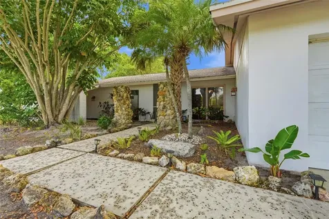 3927 Country View Lane Sarasota FL 34233