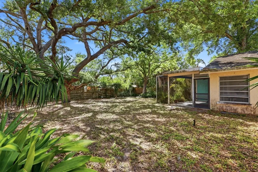 4003 Booth Place Sarasota FL 34231