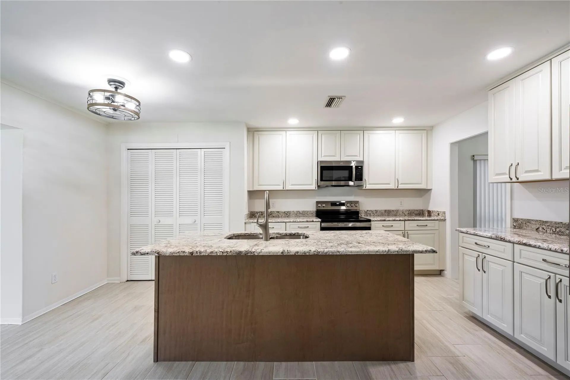 10403 Lake Carroll Way Tampa FL 33618