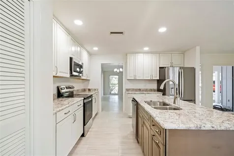 10403 Lake Carroll Way Tampa FL 33618