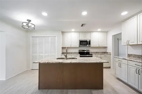 10403 Lake Carroll Way Tampa FL 33618
