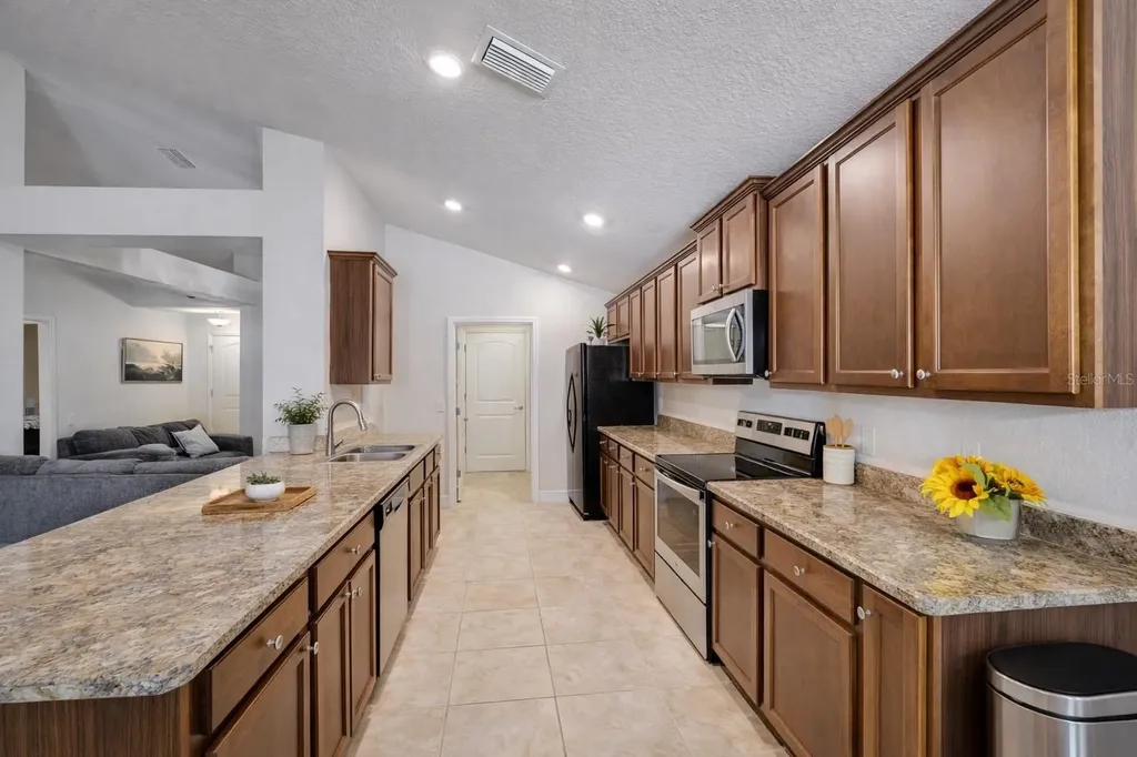 4448 NW 2nd Court Ocala FL 34475