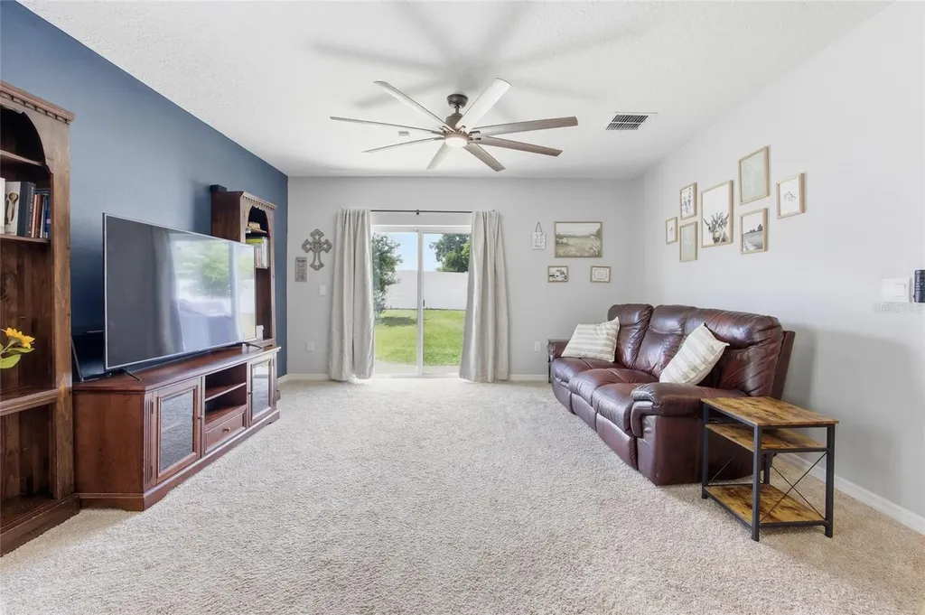 2557 Shamrock Street Tavares FL 32778
