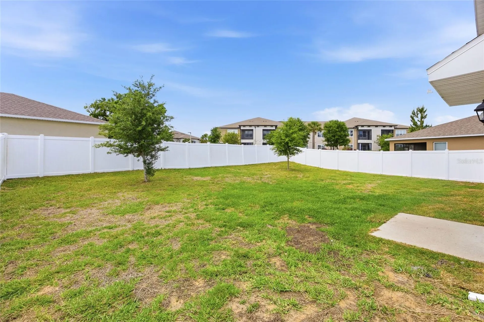 2557 Shamrock Street Tavares FL 32778