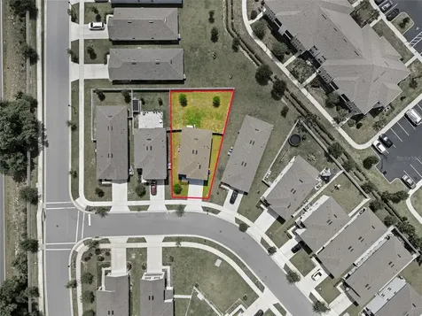2557 Shamrock Street Tavares FL 32778