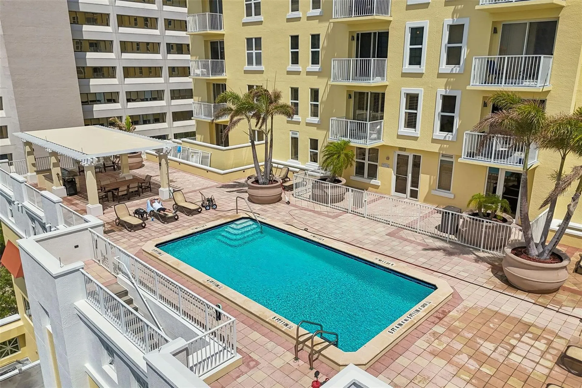 628 Cleveland Street Clearwater FL 33755