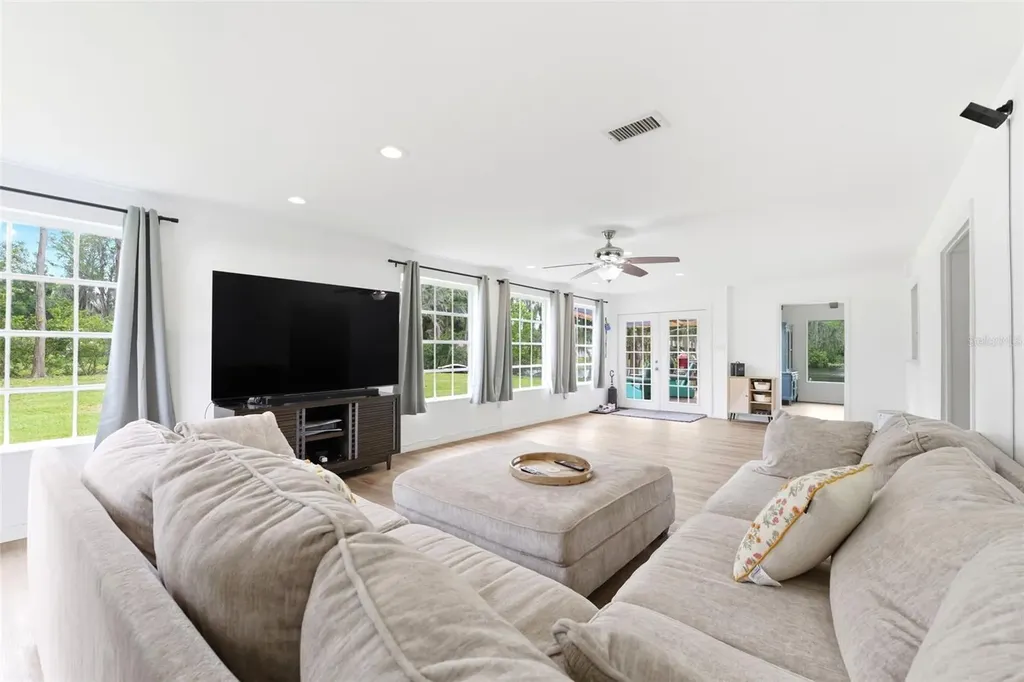 19003 Cedar Lane Lutz FL 33548