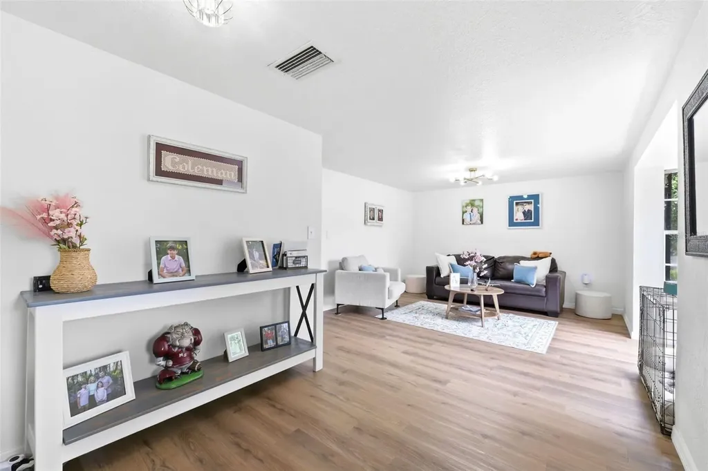 19003 Cedar Lane Lutz FL 33548