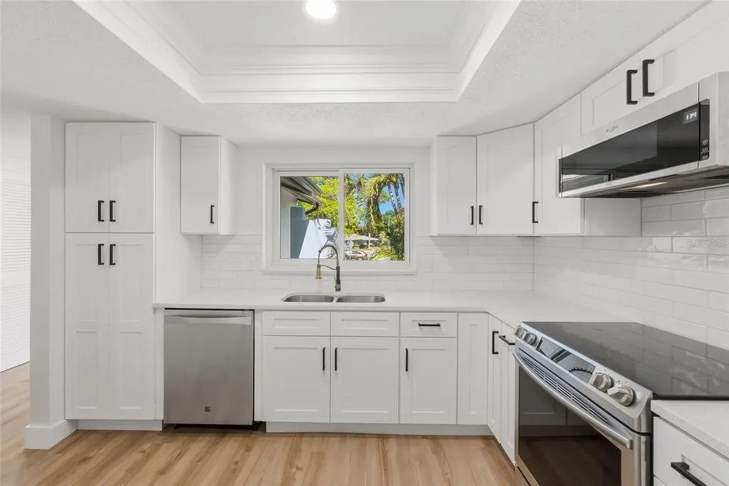 1434 Red Oak Drive Tarpon Springs FL 34689