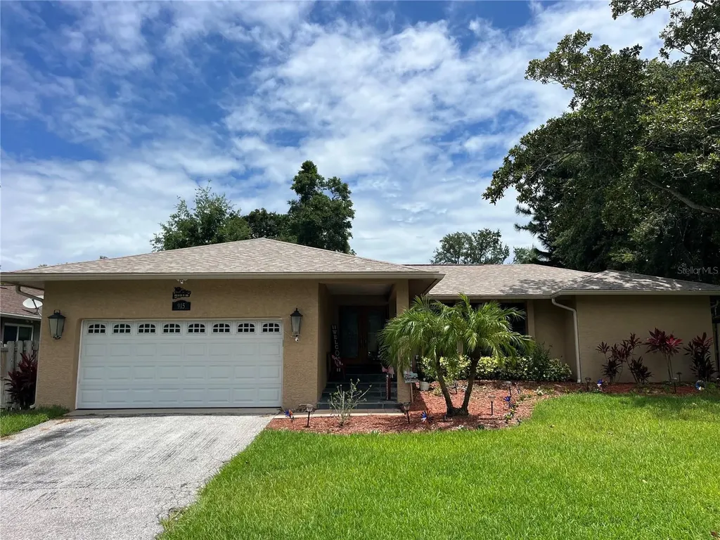 915 Rolling Hills Drive Palm Harbor FL 34683