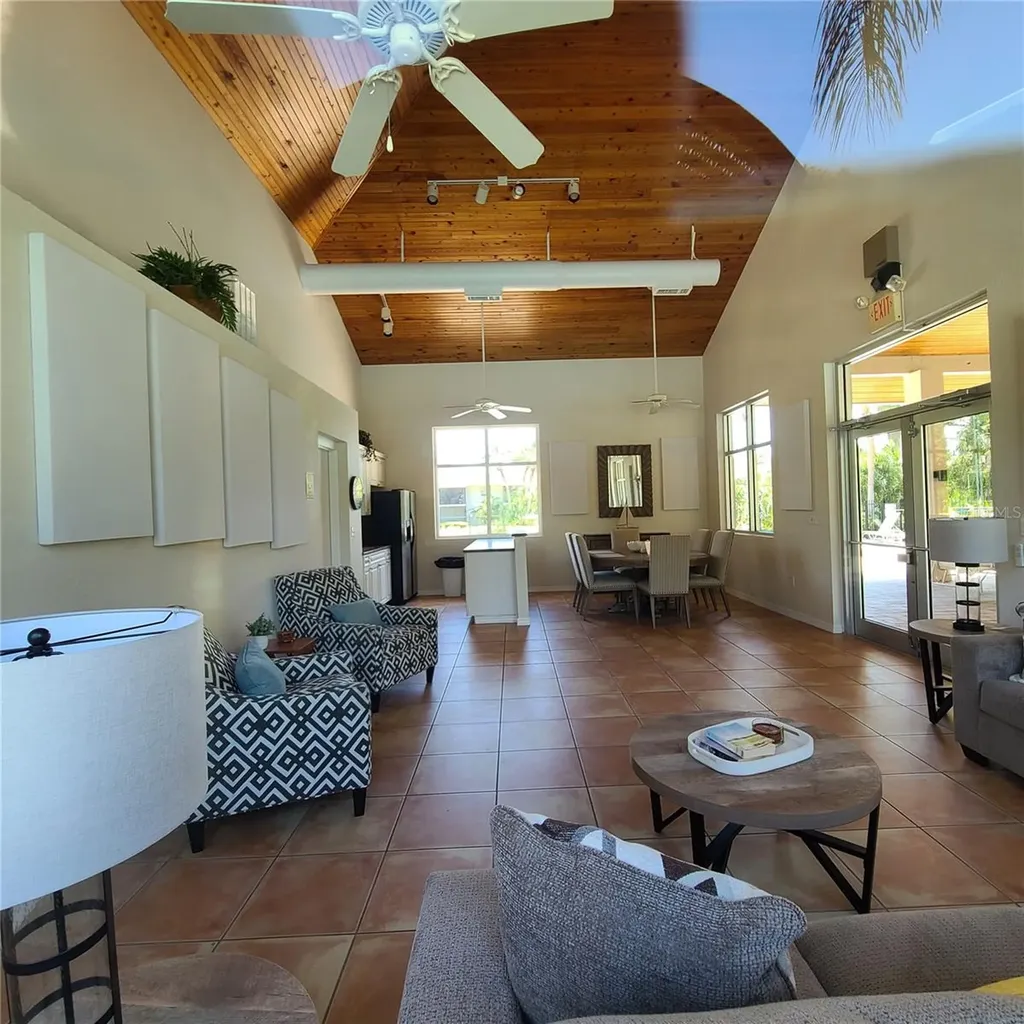 924 La Costa Circle Sarasota FL 34237