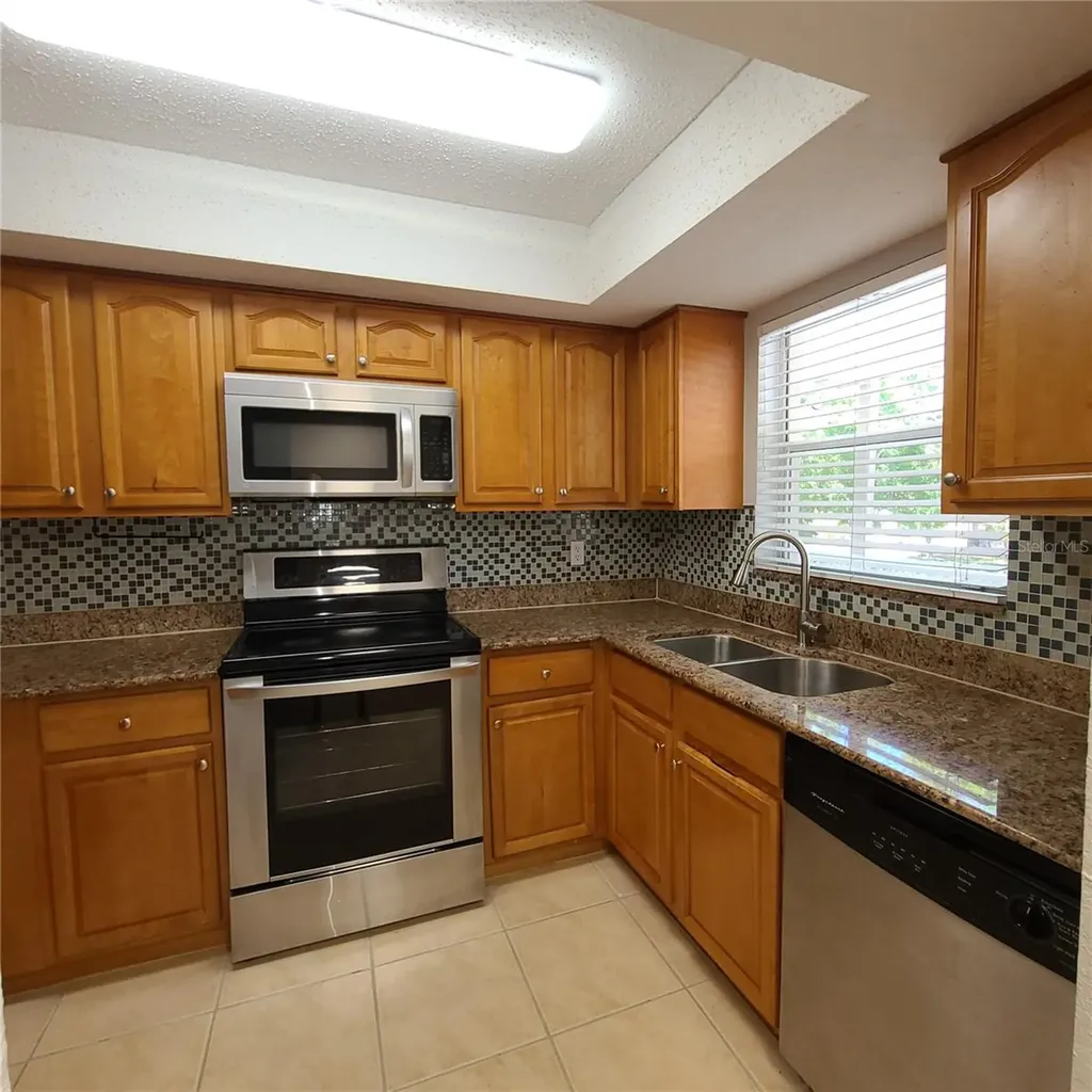 924 La Costa Circle Sarasota FL 34237