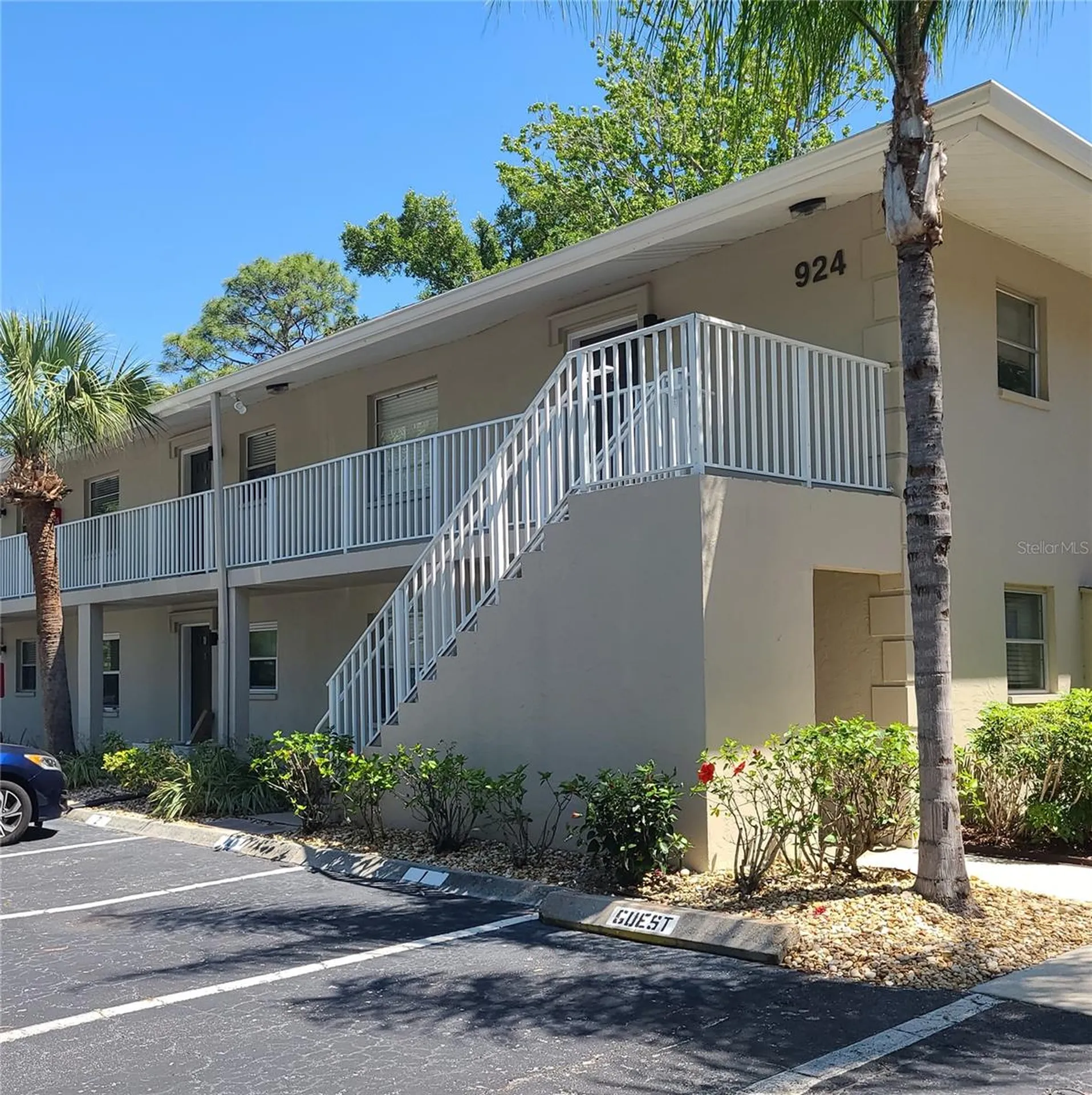 924 La Costa Circle Sarasota FL 34237