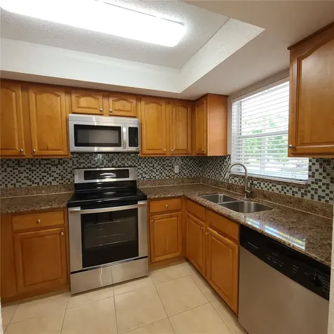 924 La Costa Circle Sarasota FL 34237