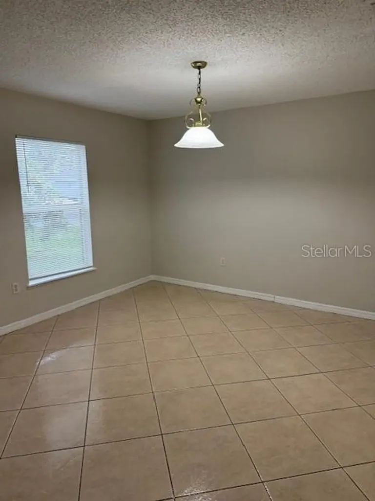 744 Paris Drive Kissimmee FL 34759