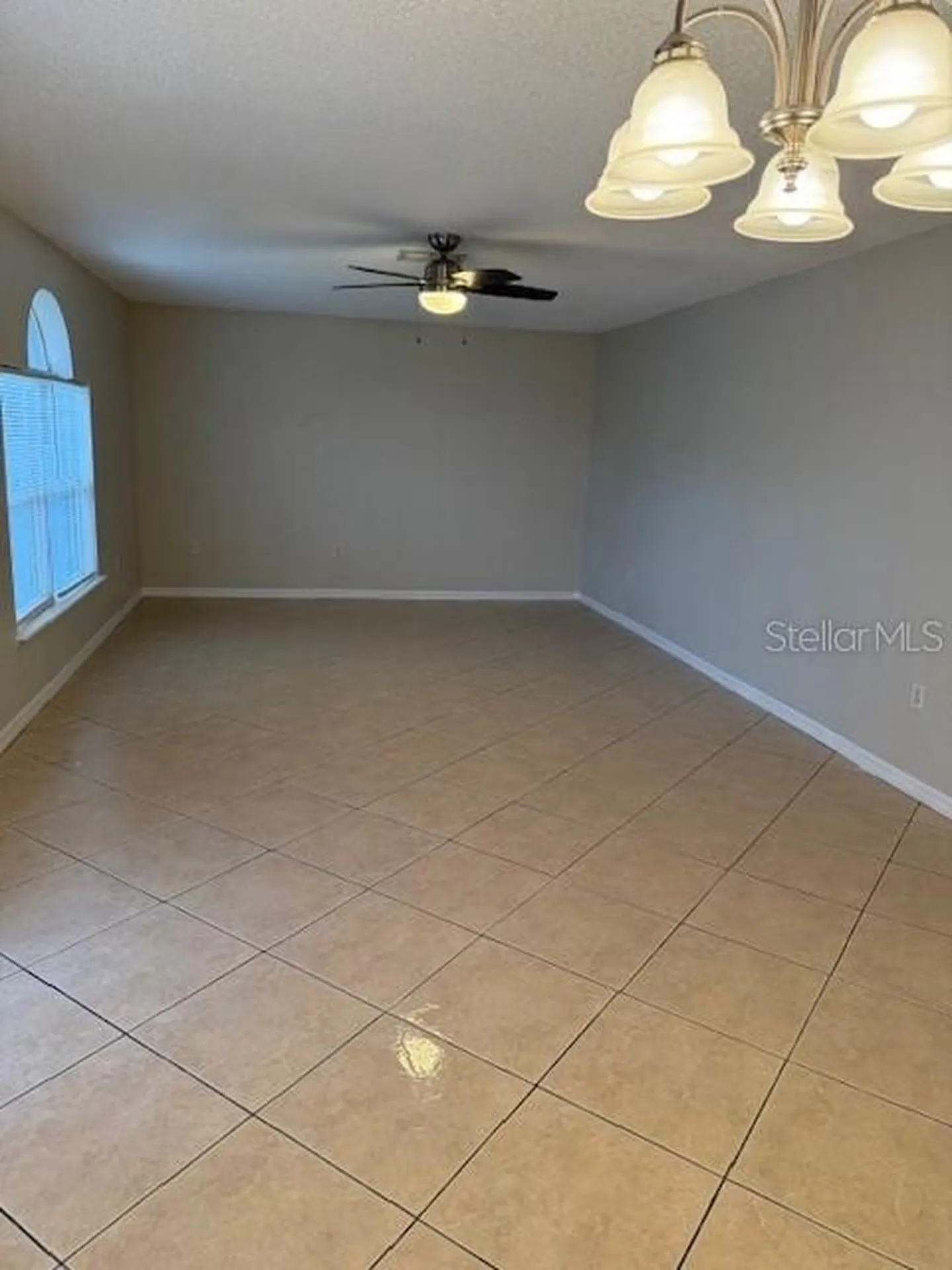 744 Paris Drive Kissimmee FL 34759
