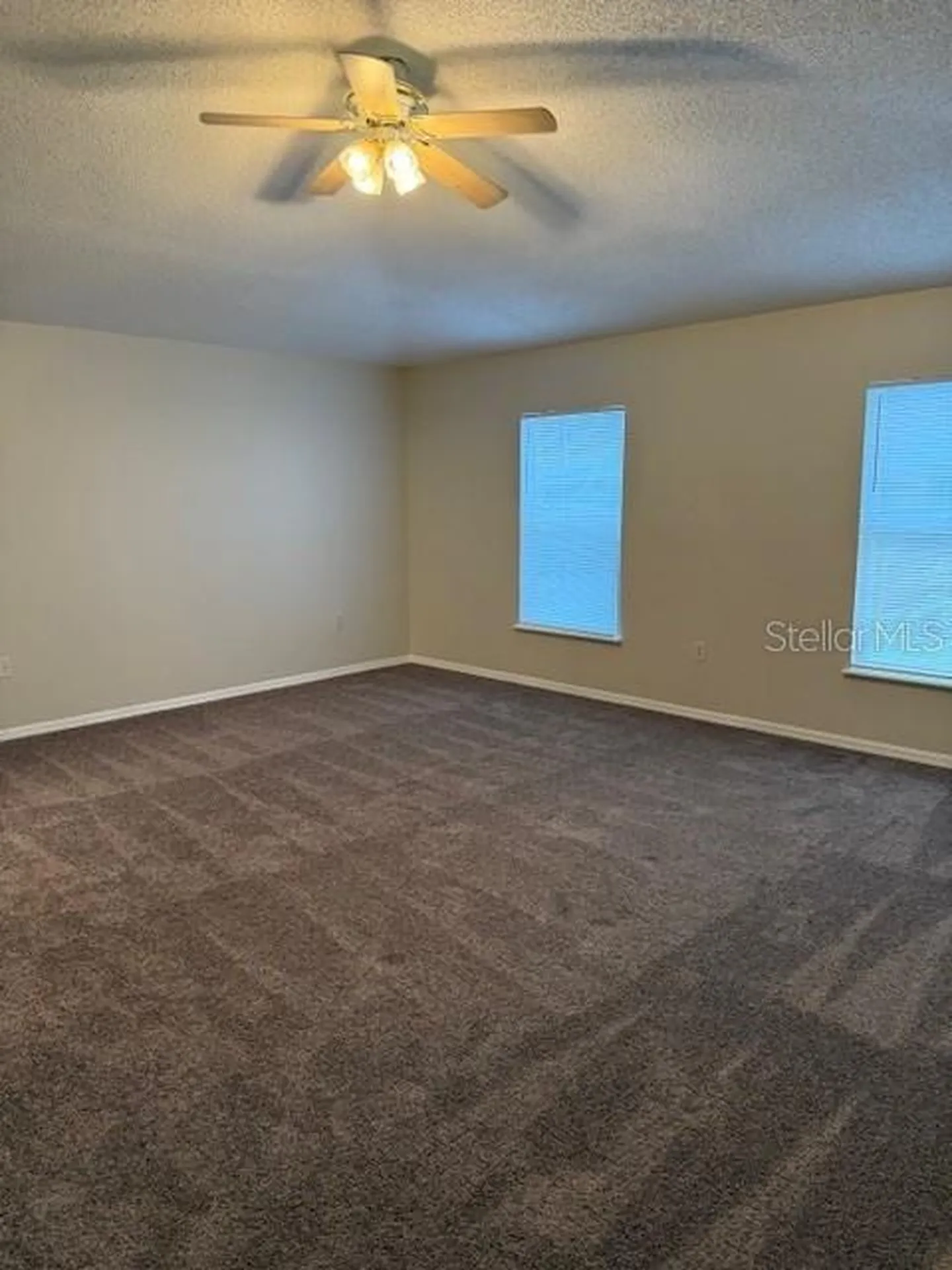 744 Paris Drive Kissimmee FL 34759