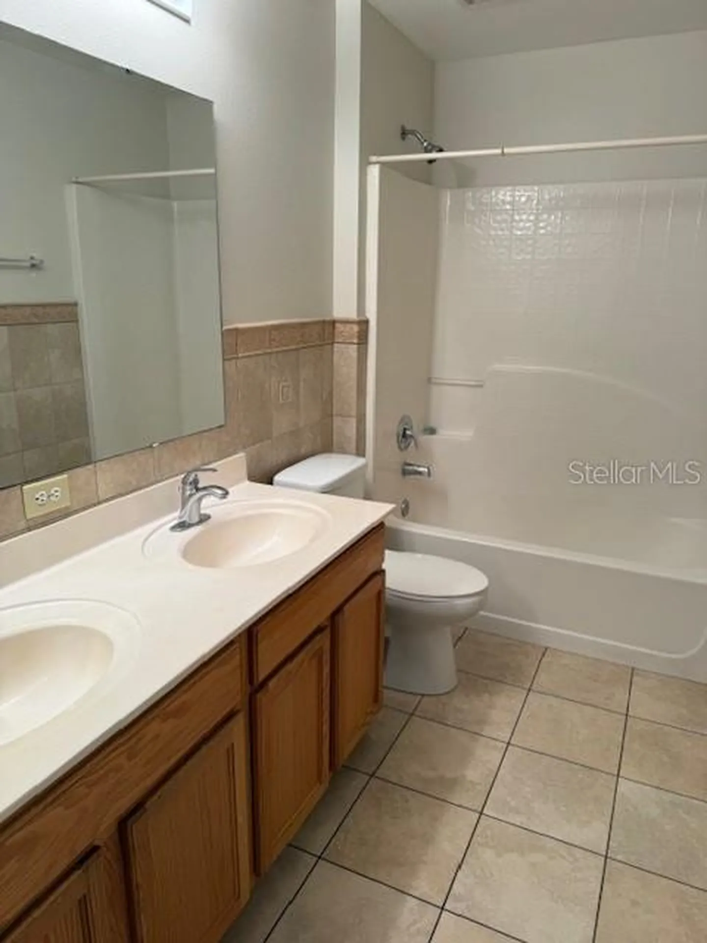 744 Paris Drive Kissimmee FL 34759