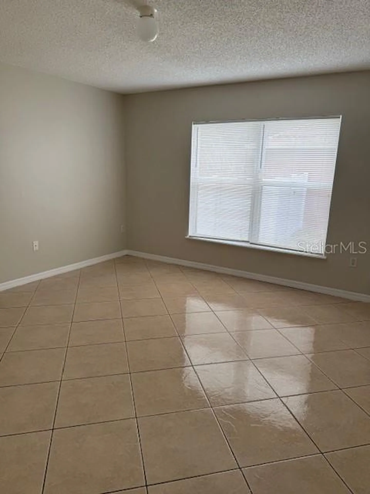 744 Paris Drive Kissimmee FL 34759