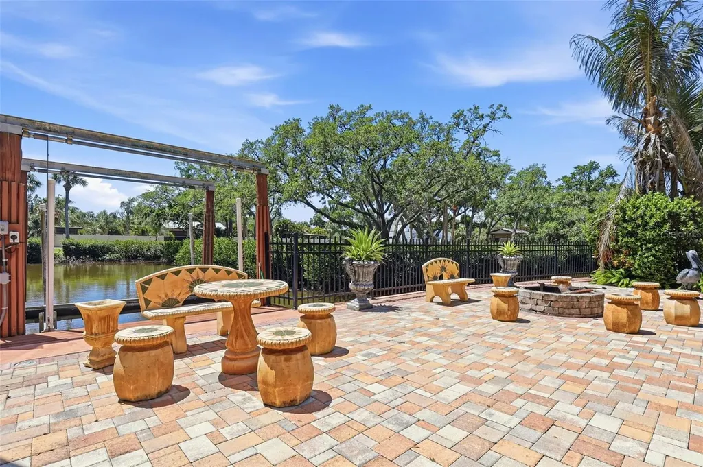 4908 Troydale Road Tampa FL 33615