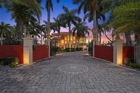 4908 Troydale Road Tampa FL 33615