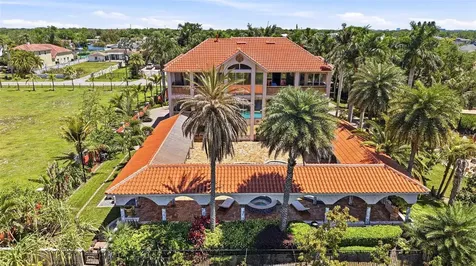 4908 Troydale Road Tampa FL 33615
