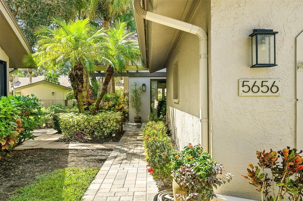 5656 Pipers Waite Sarasota FL 34235