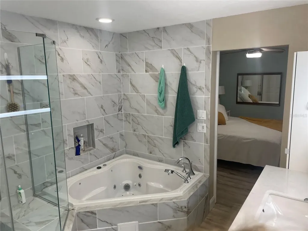 515 1st Avenue E Bradenton FL 34208