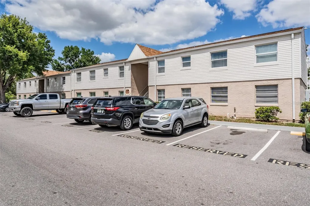 7210 N Manhattan Avenue Tampa FL 33614