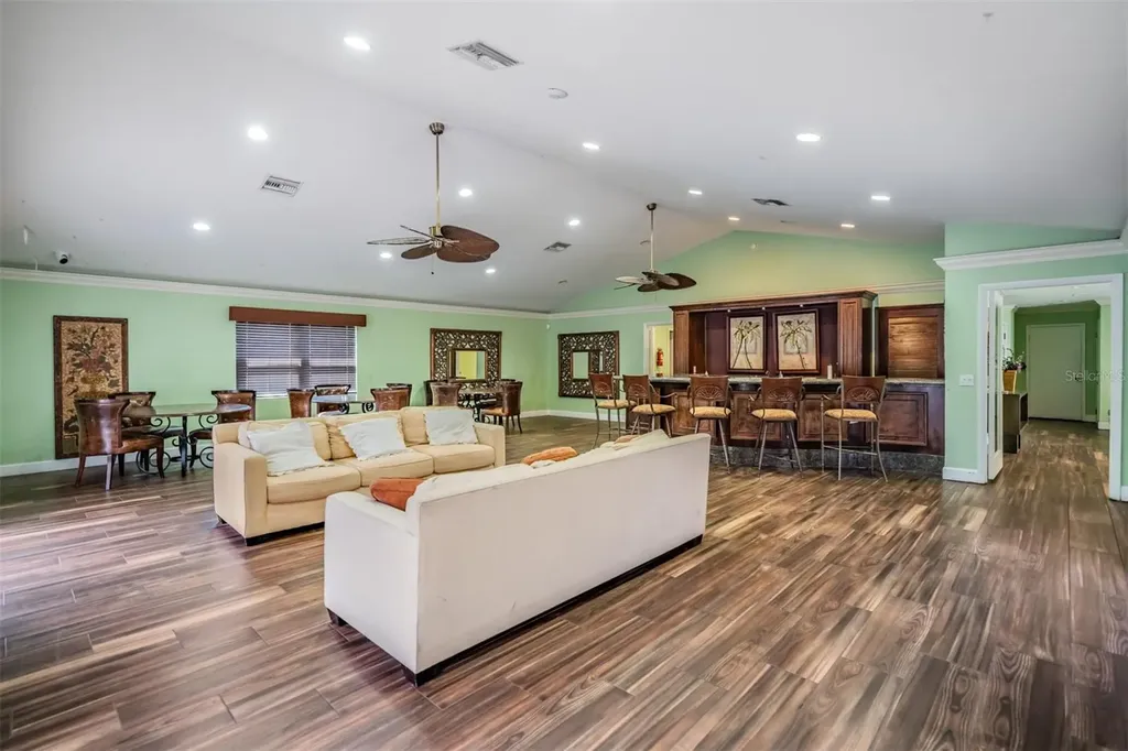 7210 N Manhattan Avenue Tampa FL 33614