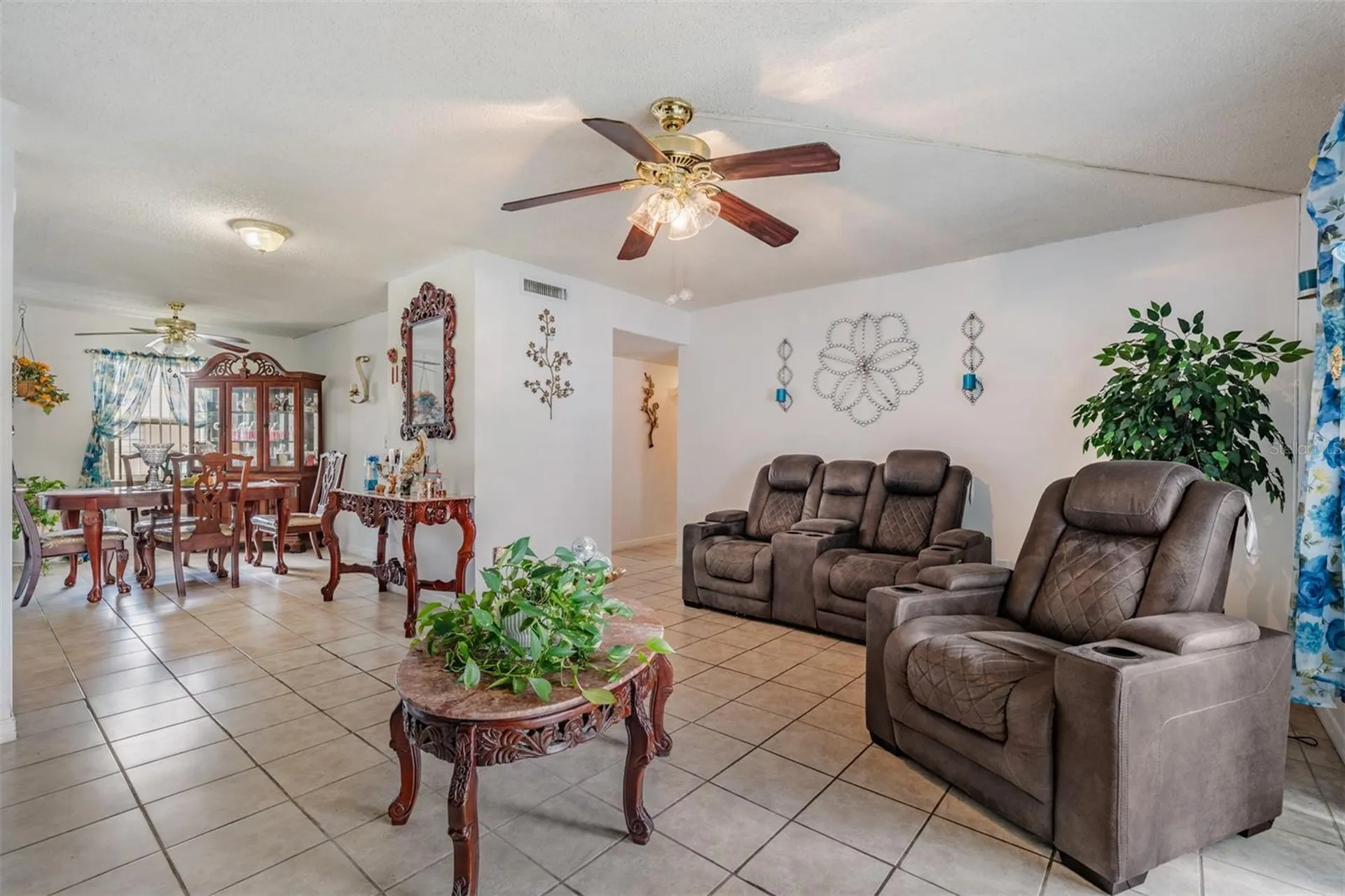 7210 N Manhattan Avenue Tampa FL 33614