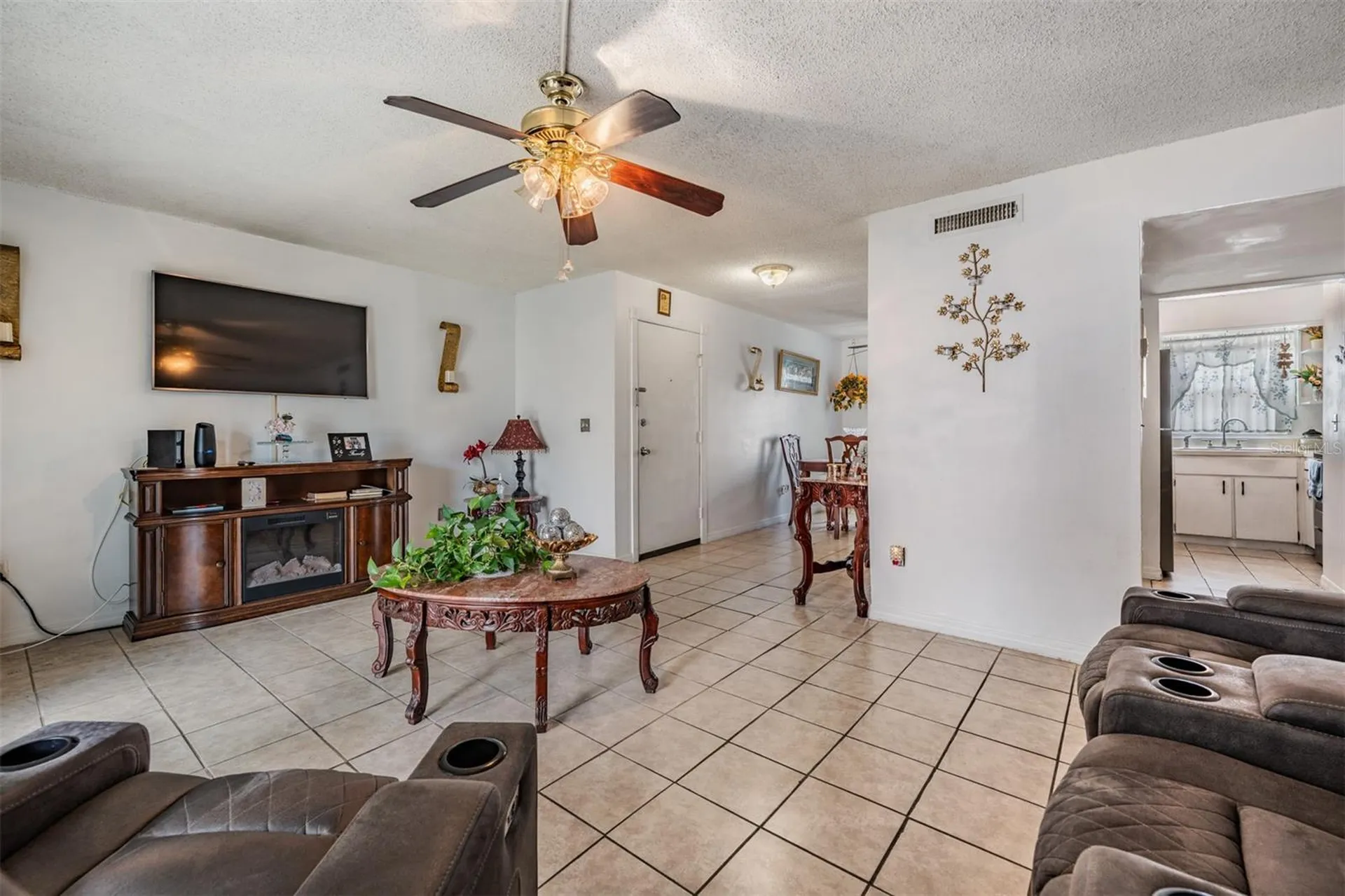 7210 N Manhattan Avenue Tampa FL 33614