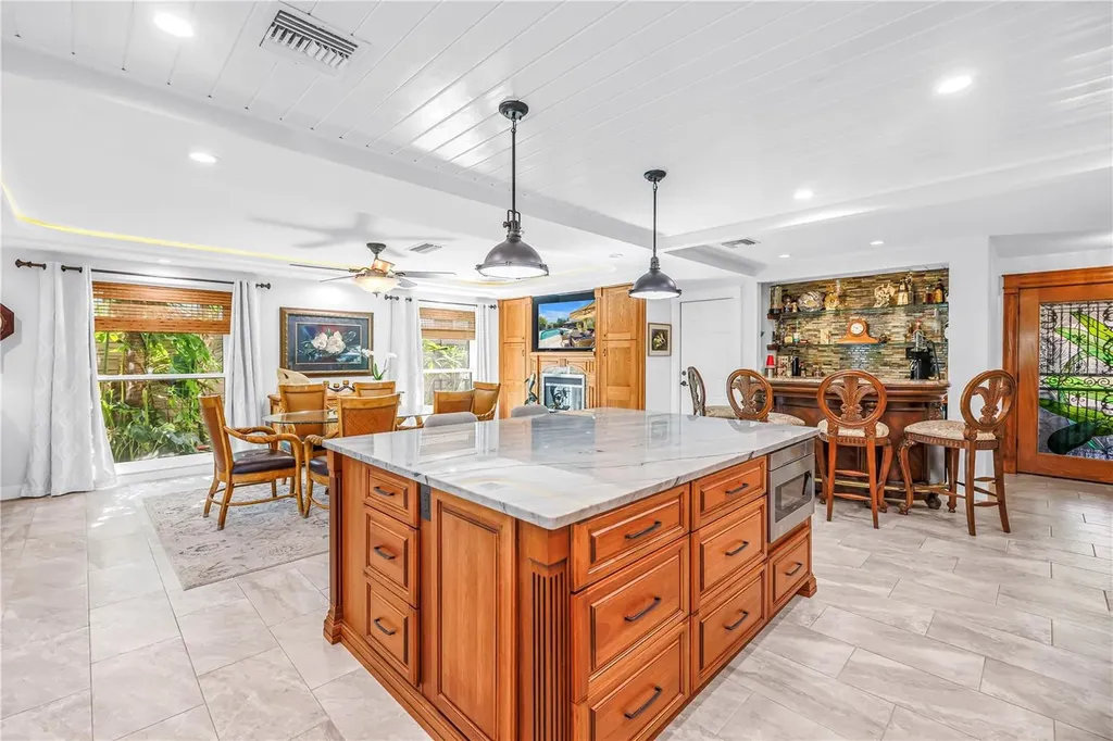 14261 Passage Way Seminole FL 33776