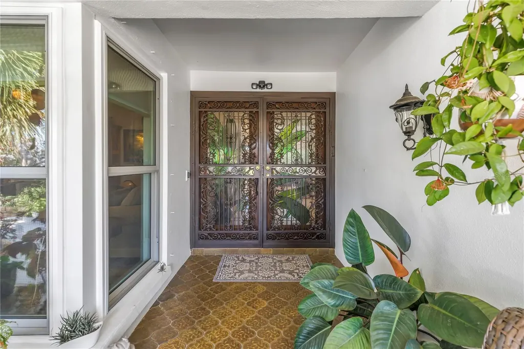 14261 Passage Way Seminole FL 33776