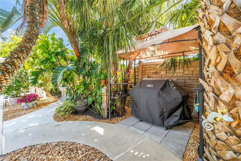 14261 Passage Way Seminole FL 33776