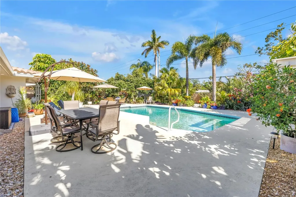14261 Passage Way Seminole FL 33776