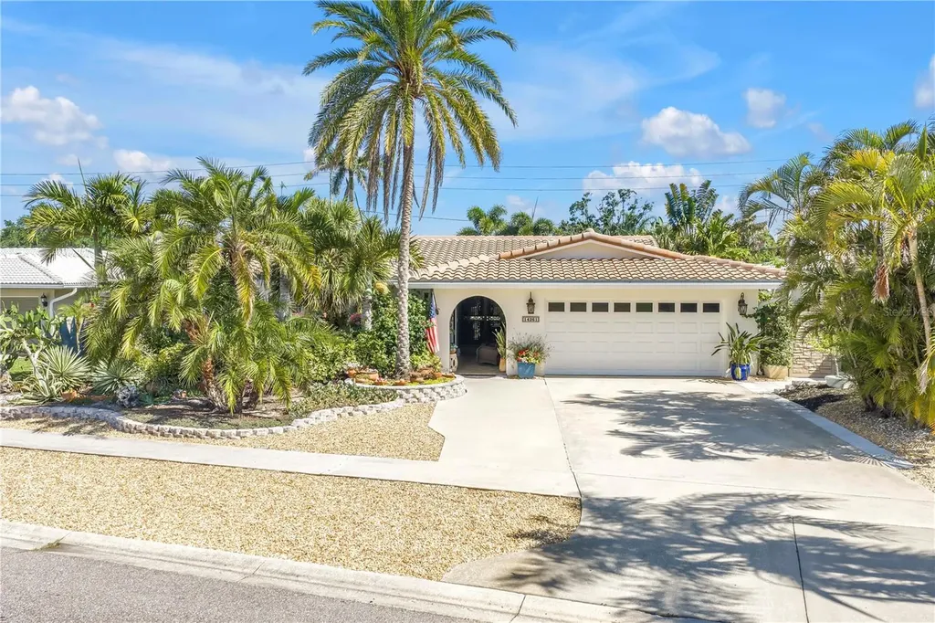 14261 Passage Way Seminole FL 33776