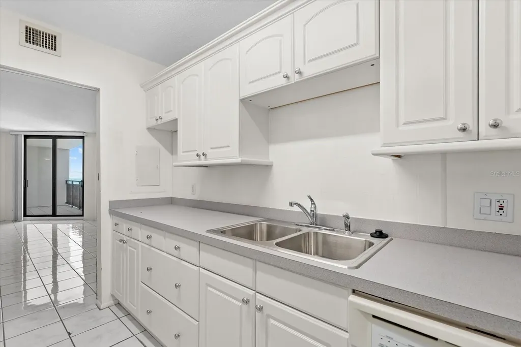 4822 Ocean Boulevard Sarasota FL 34242
