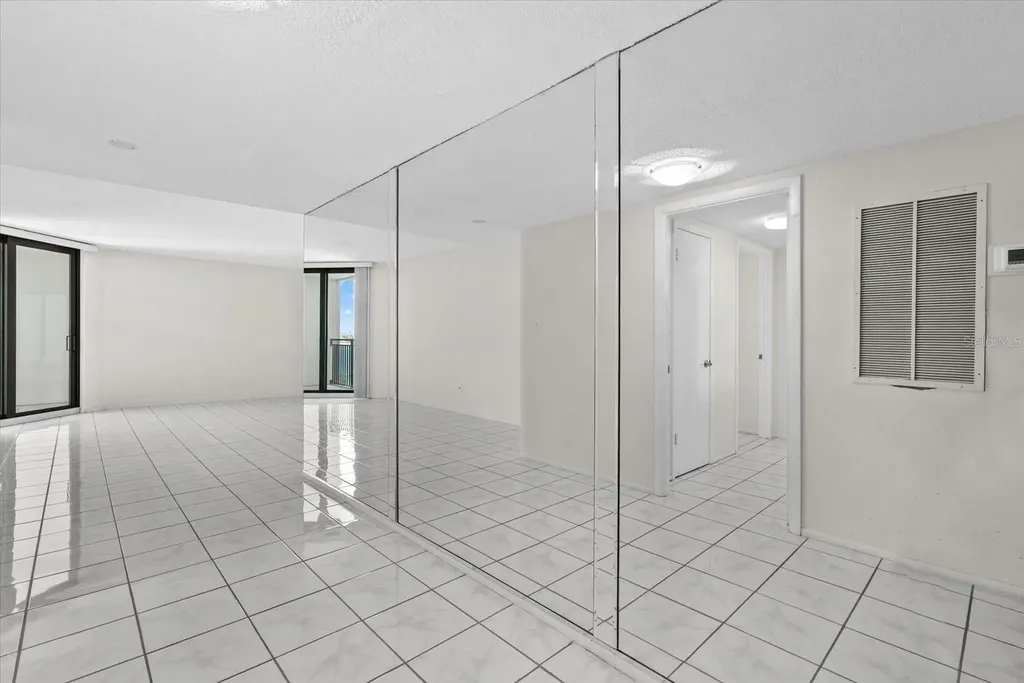 4822 Ocean Boulevard Sarasota FL 34242