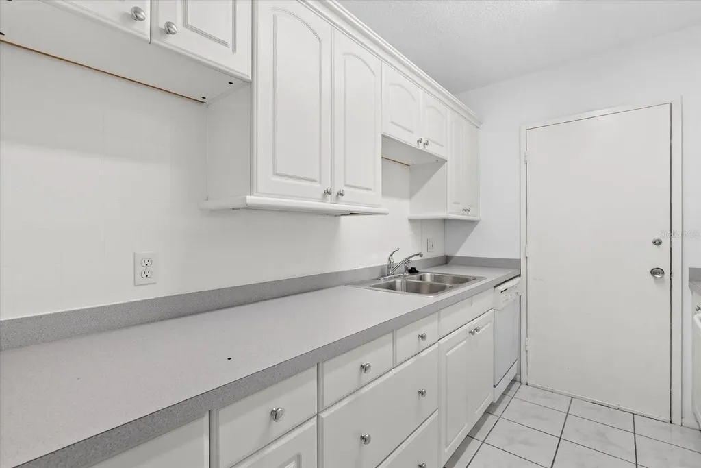4822 Ocean Boulevard Sarasota FL 34242