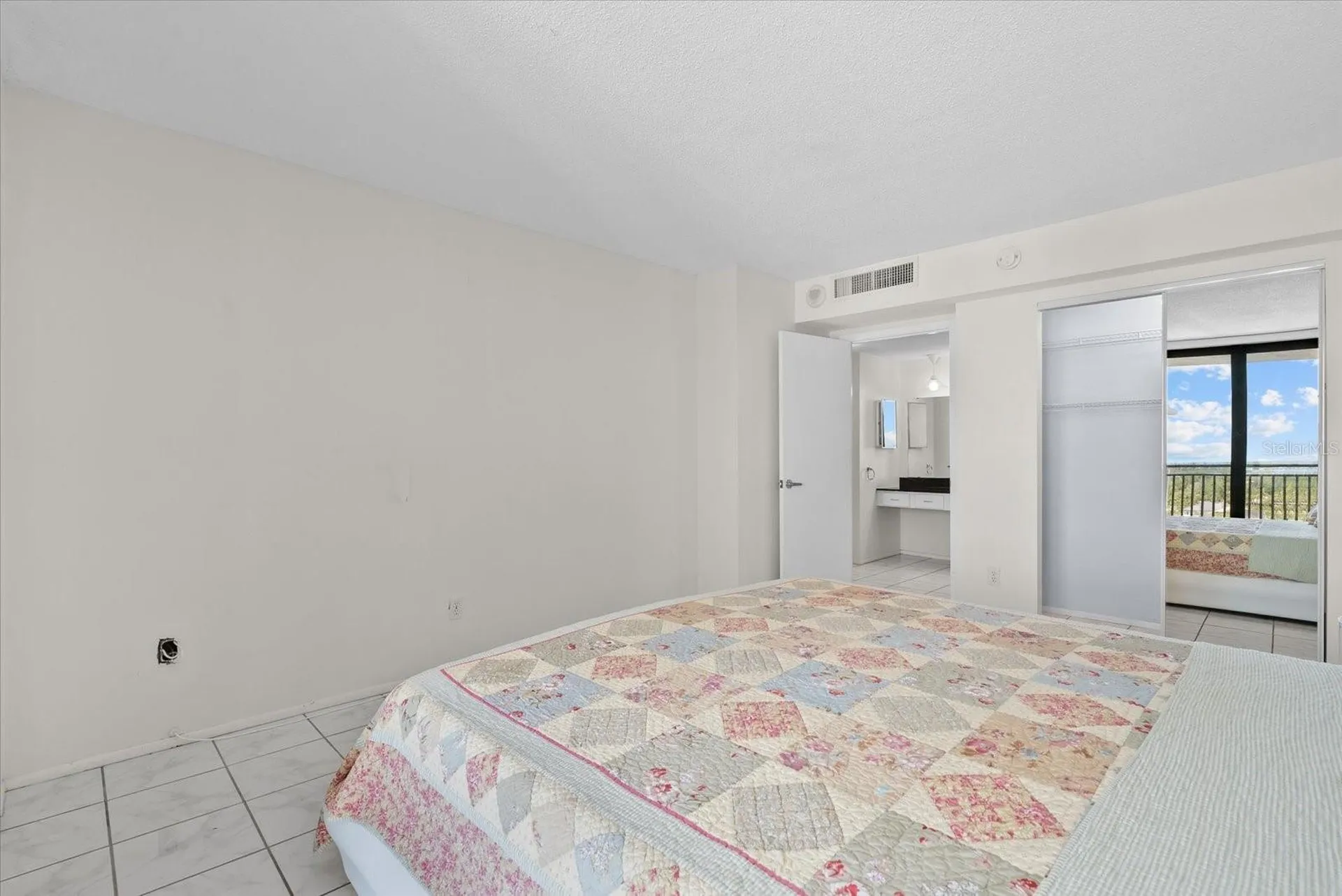 4822 Ocean Boulevard Sarasota FL 34242